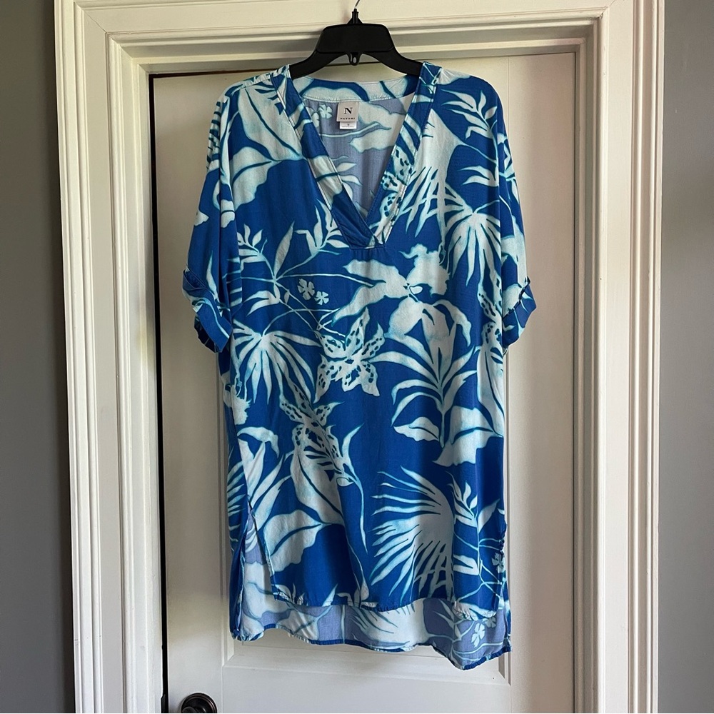 Natori coverup / nightgown, blue tropical palm leaf print